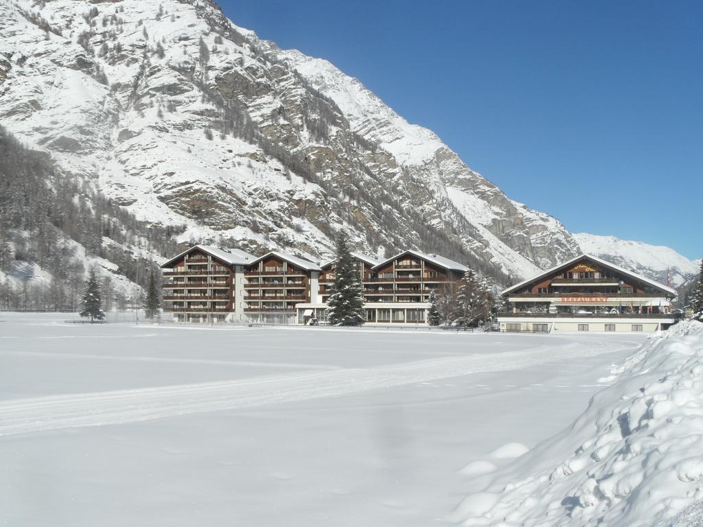 Appartements Monte Rosa Tasch Luaran gambar